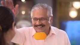 Aai Aani Baba Retire Hot Aahet S01 E35 Seema in a Dilemma