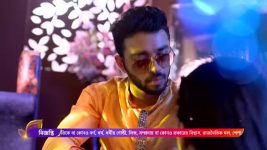 Prerona Atmamaryadar Lorai S01 E80 Police arrive to arrest Karna