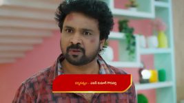 Yeto Vellipoyindhi Manasu S01 E309 Seethakanth Implements a Plan