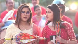 Dui Shalik (Star Jalsha) S01 E112 Jhilik Ridicules Deba's Disguise