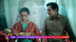 Swarnor Sangsar S01 E04 Swarna's trust gets shattered