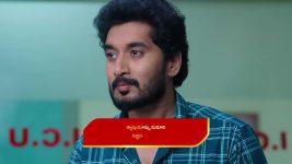Karthika Deepam S02 E274 Karthik Cautions Jyotsna