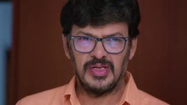 Karthika Deepam S02 E277 Sridhar Discovers Kaveri's Secret