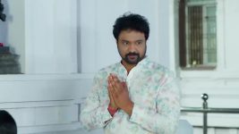 Yeto Vellipoyindhi Manasu S01 E343 Guruji Helps Ramalakshmi