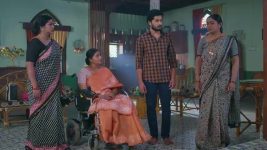 Karthika Deepam S02 E318 Deepa Faces Karthik's Criticism