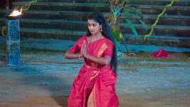 Lakshmi Baramma S02 E600 Keerti Takes the Trishoola to Kill Kaveri