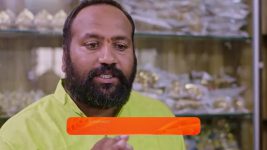 Lakshmi Nivasa S01 E608 17th April 2025