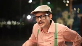 Hochhe Ta Ki (Star Jalsha) S01 E06 Swatantra Shows His Greenroom