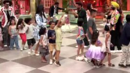 Laughter Chefs Unlimited Entertainment S02 E31 Laughter Chefs Summer Camp!