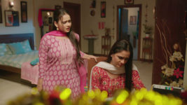 Tu Hi Re Majha Mitwa (Star Pravah) S01 E135 Namrata Discerns Ishwari's Issues