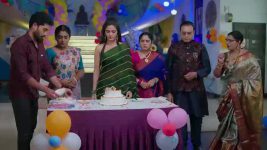 Karthika Deepam S02 E383 Sumithra Fumes at Deepa