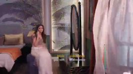 Parineeti (Colors tv) S01 E1136 Pari’s Baby Dropped in Water