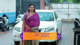 Laxmichya Paaulanni S01 E433 Rohini Challenges Saroj's Surrender