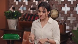 Uff Yeh Love Hai Mushkil S01 E13 Yug Offers Kairi A Job