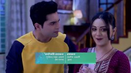 Geeta LLB (Star Jalsha) S01 E611 Swastik Holds Geeta Closer