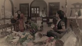 Udne Ki Aasha S01 E488 Sayali Stands by Manjiri