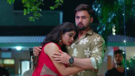 Chinni (Star Maa) S01 E333 Varun Soothes Lohitha