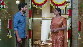 Karthika Deepam S02 E417 Will Deepa Make a Bold Move?