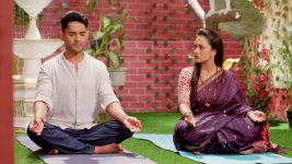 Kon Hotis Tu Kay Zalis Tu S01 E73 Yash's Yoga Lessons for Kaveri