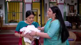 Tentul Pata (Star Jalsha) S01 E331 Amit's Comforting Gesture for Rinki
