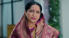 Halad Rusali Kunku Hasala (Star Pravah) S01 E45 Adhalrao Provokes Village Rage