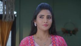 Karthika Deepam S02 E436 Karthik in a Dilemma