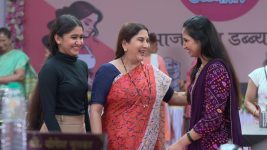 Aai Aani Baba Retire Hot Aahet S01 E221 Shubhangi Celebrates Her First Win