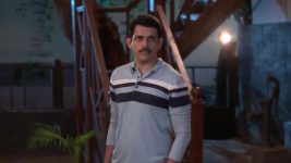 Thod Tuz Thod Maz (Star Pravah) S01 E313 Gayatri Snatches Tejas's Bike
