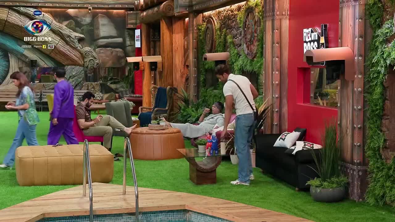 Bigg Boss S19 Hour (00 - 01) 01 Sep 2025
