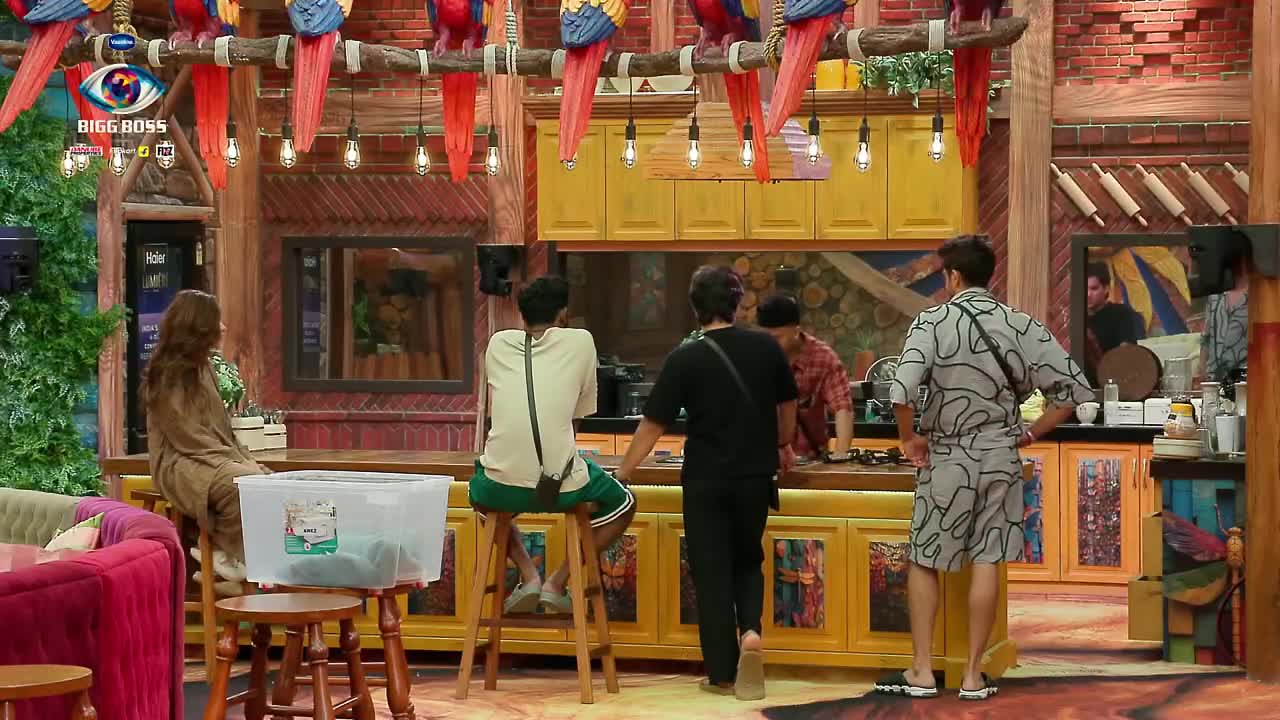Bigg Boss S19 Hour (01 - 02) 08 Sep 2025