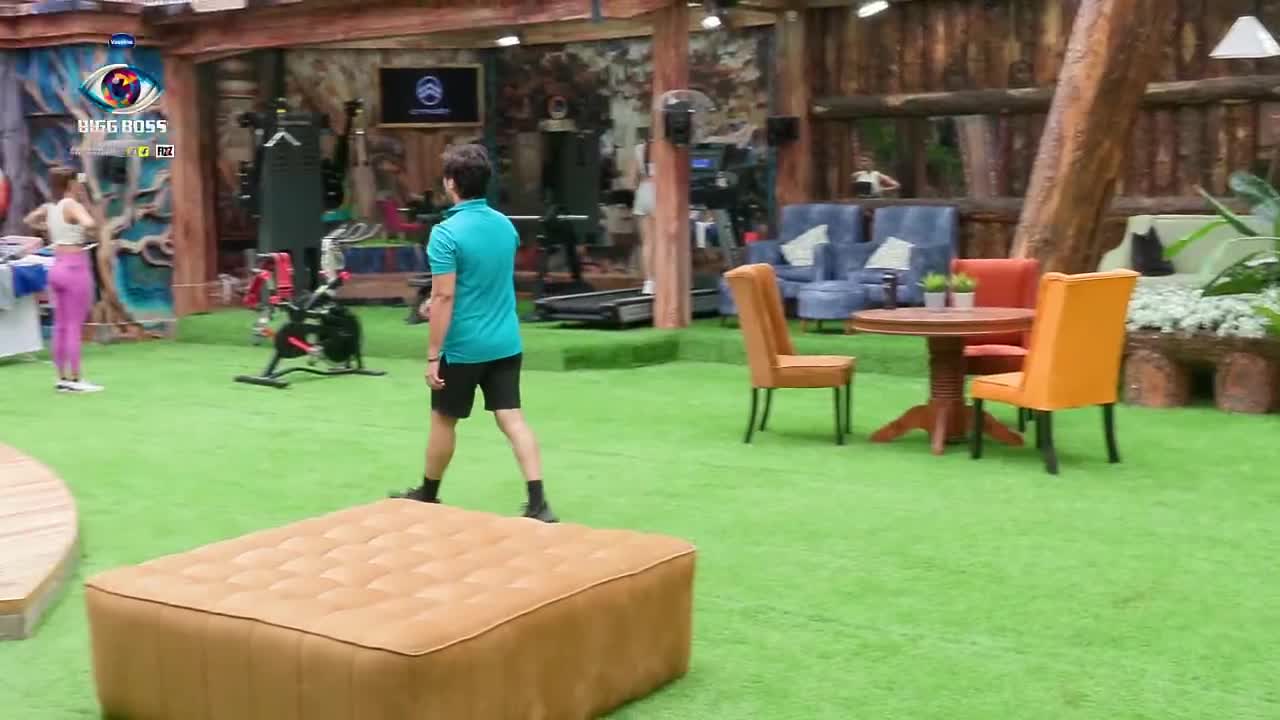 Bigg Boss S19 Hour (15 - 16) 01 Sep 2025