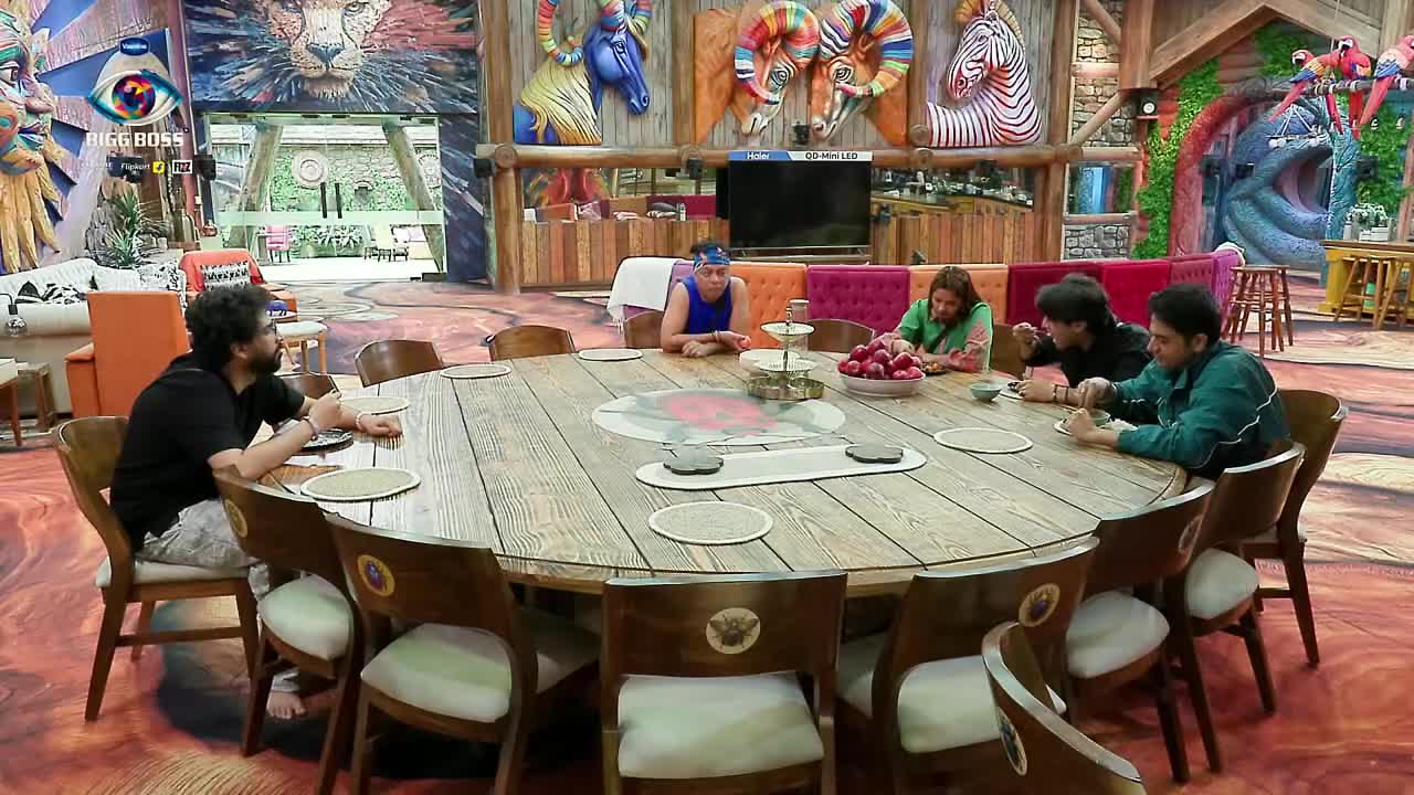 Bigg Boss S19 Hour (16 - 17) 01 Sep 2025