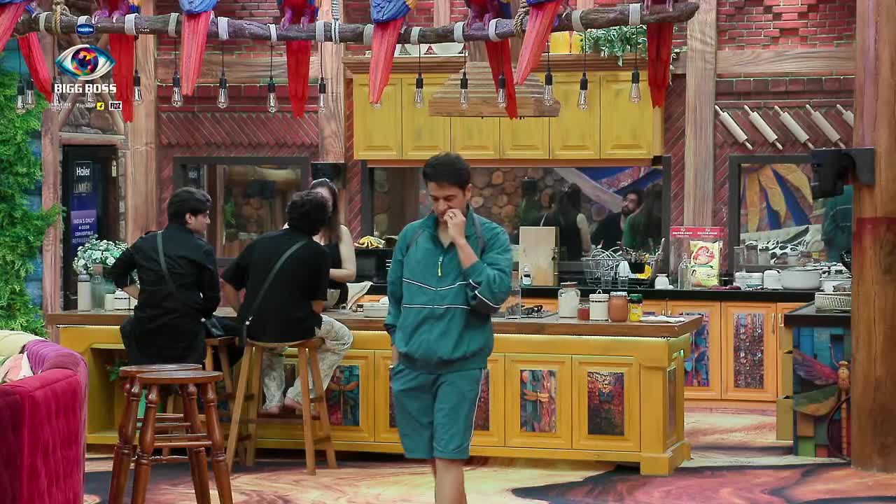 Bigg Boss S19 Hour (17 - 18) 01 Sep 2025