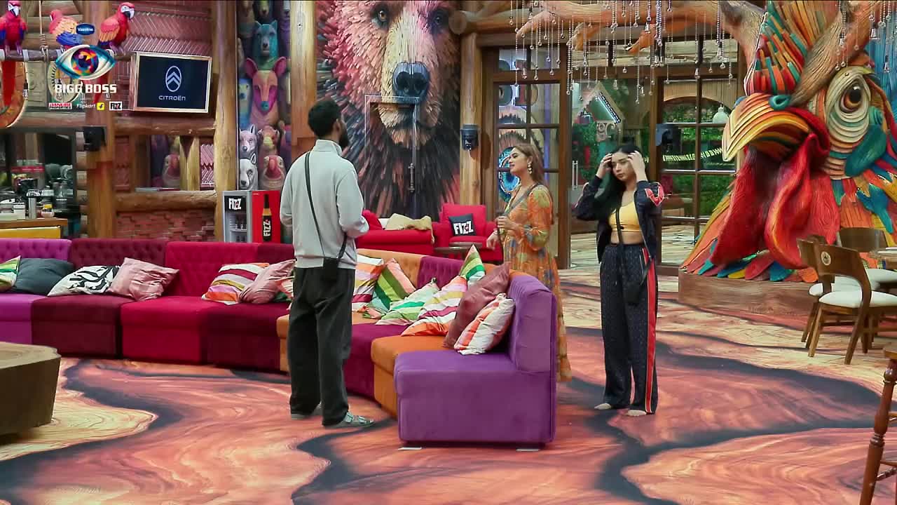 Bigg Boss S19 Hour (17 - 18) 04 Sep 2025