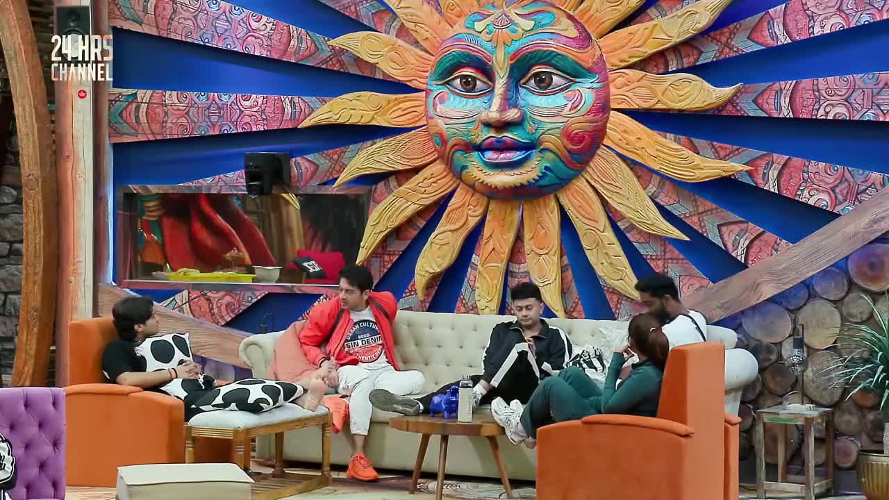 Bigg Boss S19 Hour (17 - 18) 11 Sep 2025