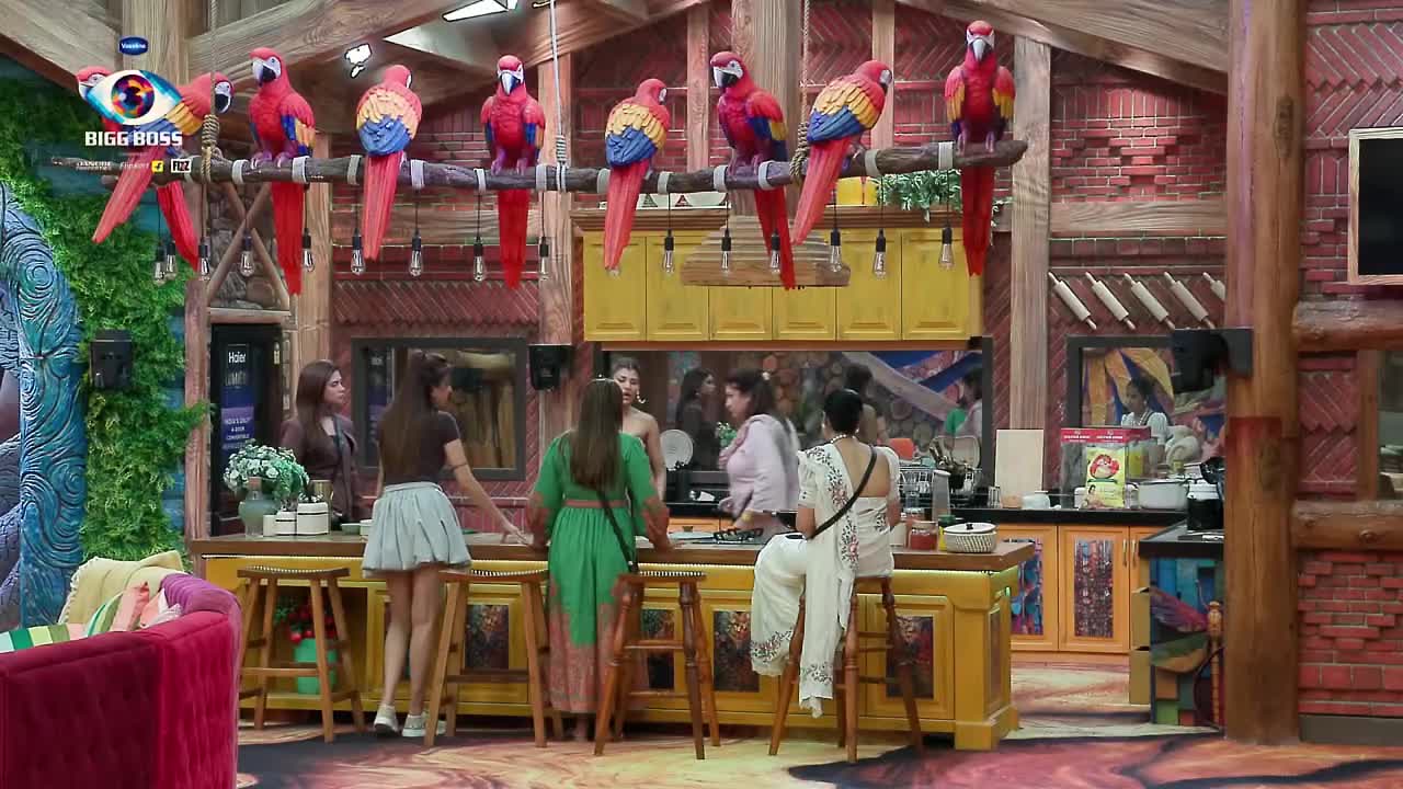 Bigg Boss S19 Hour (19 - 20) 01 Sep 2025