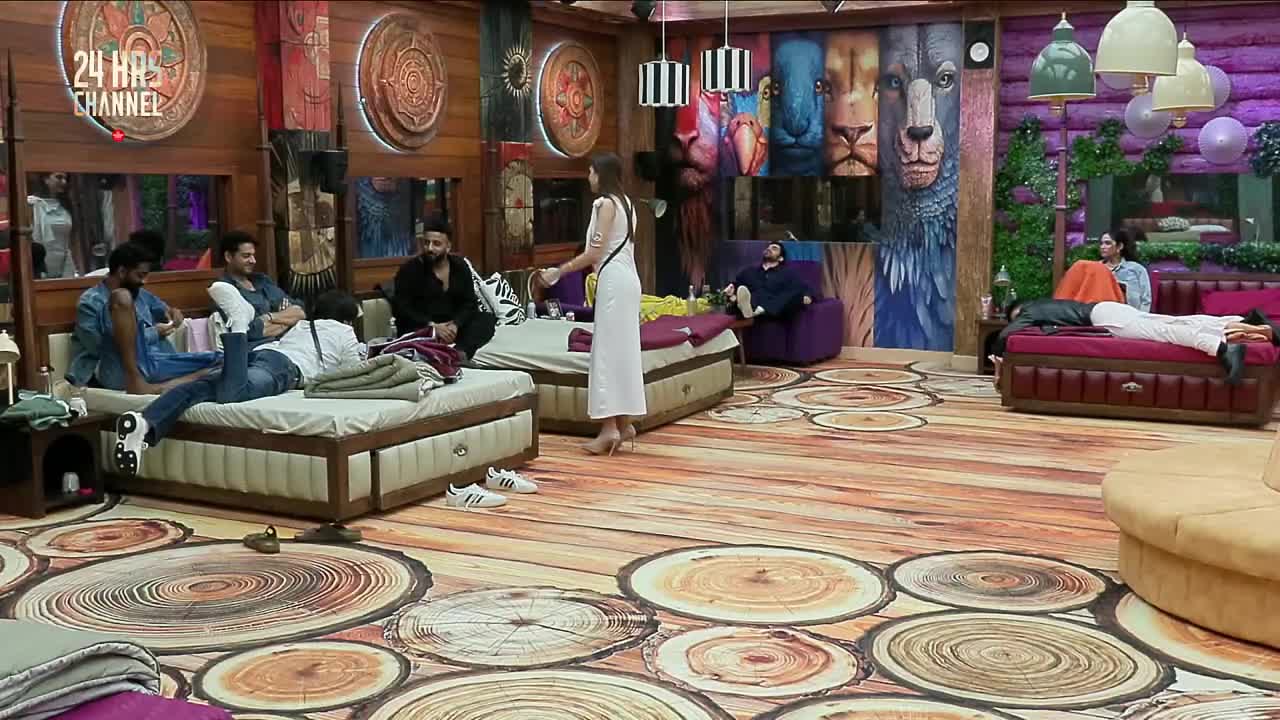 Bigg Boss S19 Hour (19 - 20) 12 Sep 2025