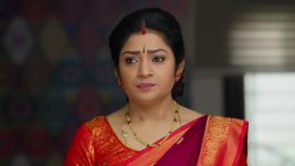 Malli Nindu Jabili S01 E1071 Sujatha Fumes in Rage