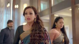Adhe Kangal S01E02 Vedashree Senses Bad Omen Full Episode