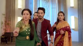 Adhe Kangal S01E166 Ansh, Priya on a Mission Full Episode