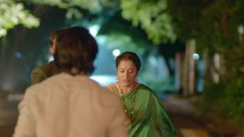 Adhe Kangal S01E24 Vedashree Saves Ansh Full Episode