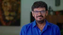 Karthika Deepam S02 E470 Deepa's Courageous Step