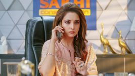 Lapandav (Star Pravah) S01 E02 Tejaswini Breaks Sakhi's Heart