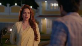 Lapandav (Star Pravah) S01 E10 Kanha Becomes Sakhi's Driver