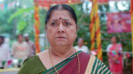 Sadhi Mansa S01 E496 Will Satyajeet Follow Aaji's Plea?