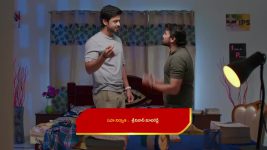 Nindu Manasulu (Star Maa) S01 E76 Vishwasam in a Tight Spot