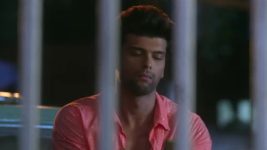 Beyhadh S01E17 Arjun Catches The Thief Full Episode