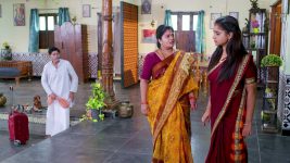Brahma Mudi S01 E848 Kanakam, Murthy Sense Trouble