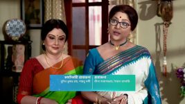 Chirosakha (Star Jalsha) S01 E248 Mithi Notices Kamalini's Facade