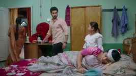 Karthika Deepam S02 E492 Deepa's Plea to Karthik